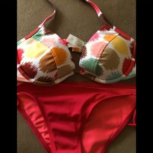 Victoria's Secret 32B Bikini Top